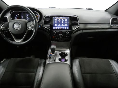 Used 2020 Jeep Grand Cherokee Altitude AWD/4WD image 10