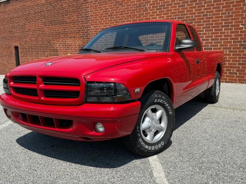 Used 1999 Dodge Dakota 2WD Club Cab image 1