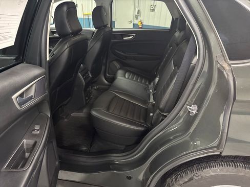 Used 2022 Ford Edge SEL w/ Convenience Package image 32