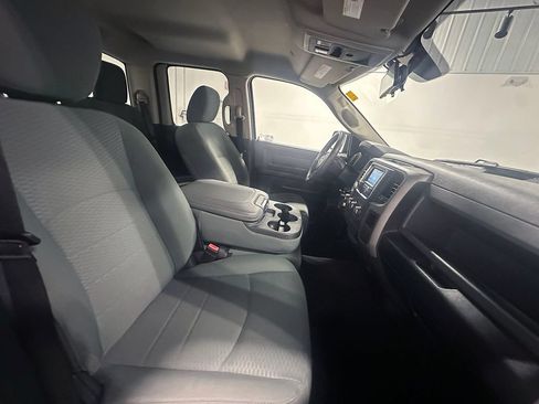 Used 2017 RAM 1500 Express AWD/4WD image 22