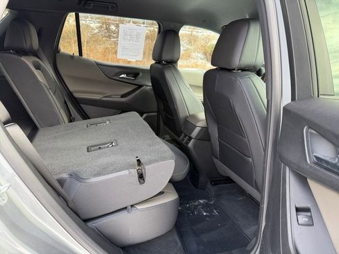 Used 2025 Chevrolet Equinox LT w/ Convenience Package II image 30