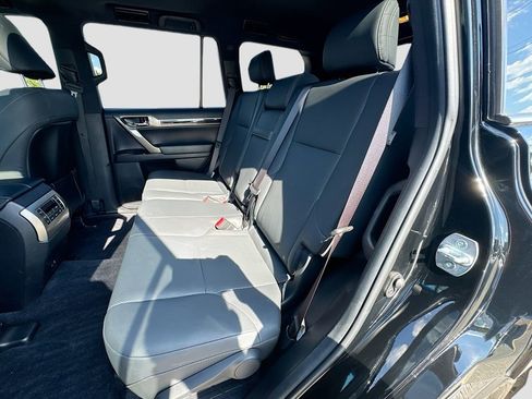 Used 2021 Lexus GX 460 Premium w/ Premium Package image 32