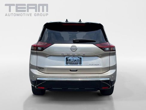Used 2025 Nissan Rogue Platinum w/ Tech Package FWD image 6
