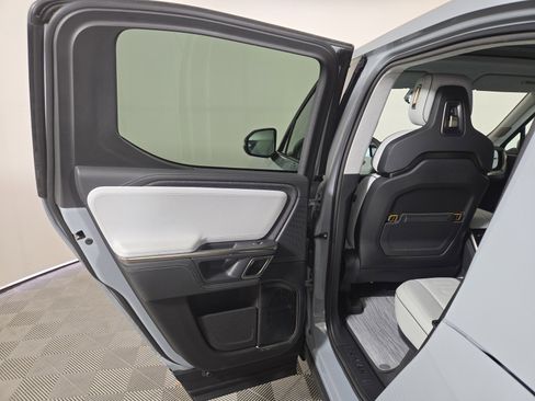 Used 2024 Rivian R1T Adventure AWD/4WD image 17