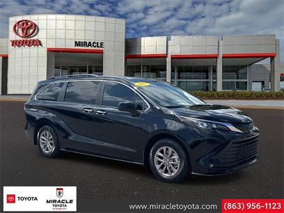 Used 2025 Toyota Sienna XLE