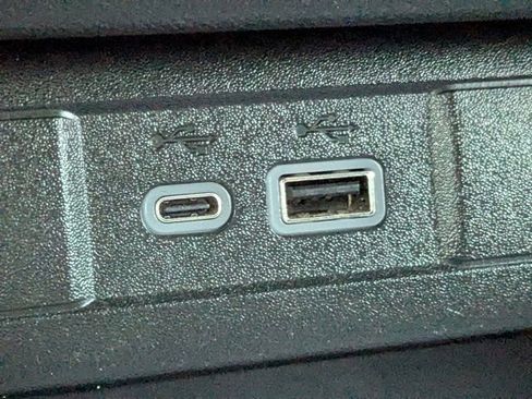 Used 2023 Chevrolet Colorado LT w/ LT Convenience Package II image 23