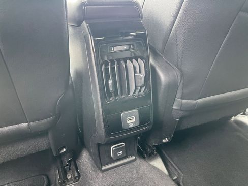 Used 2025 Jeep Compass Limited AWD/4WD image 23