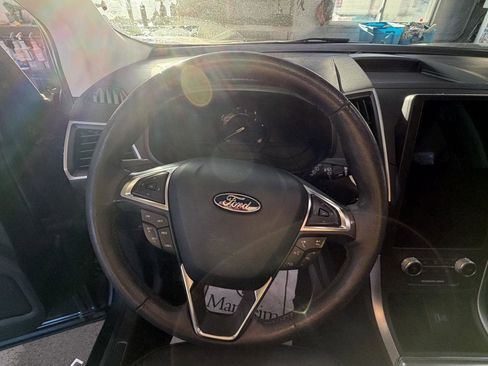 Used 2022 Ford Edge SEL w/ Convenience Package image 16