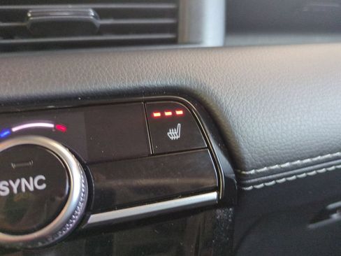 Used 2023 Honda Pilot EX-L image 28