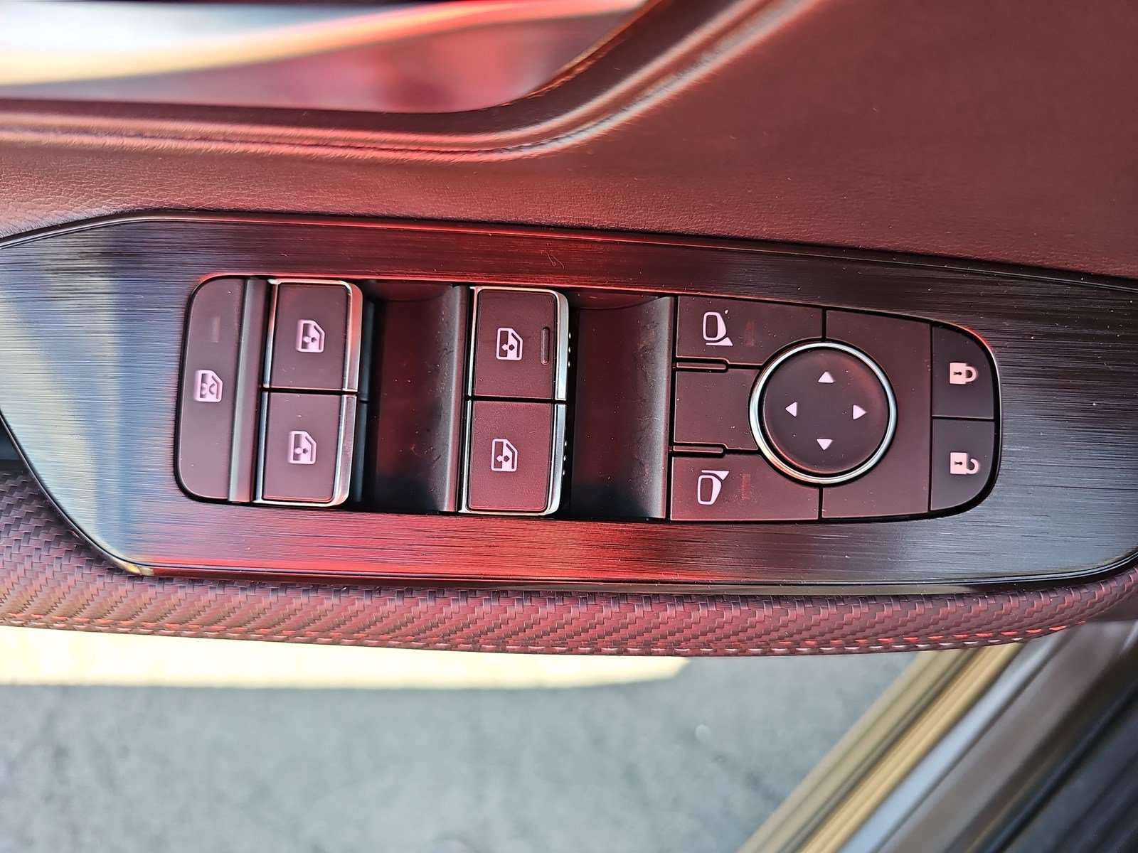 Used 2026 Nissan Kicks SR w/ SR Premium Package FWD image 24