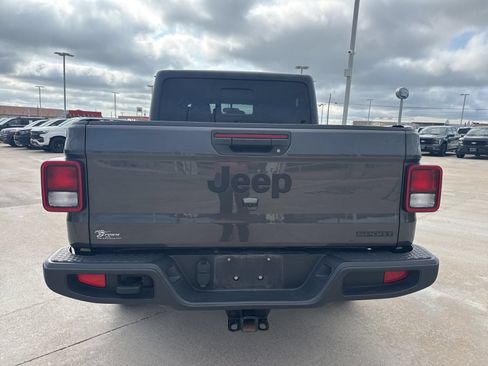 Used 2020 Jeep Gladiator Sport w/ Quick Order Package 24S AWD/4WD image 4