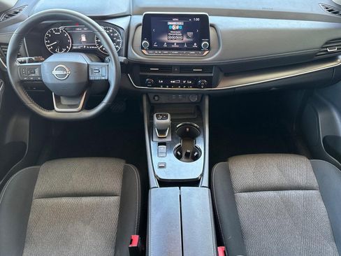 Used 2025 Nissan Rogue SV FWD image 26