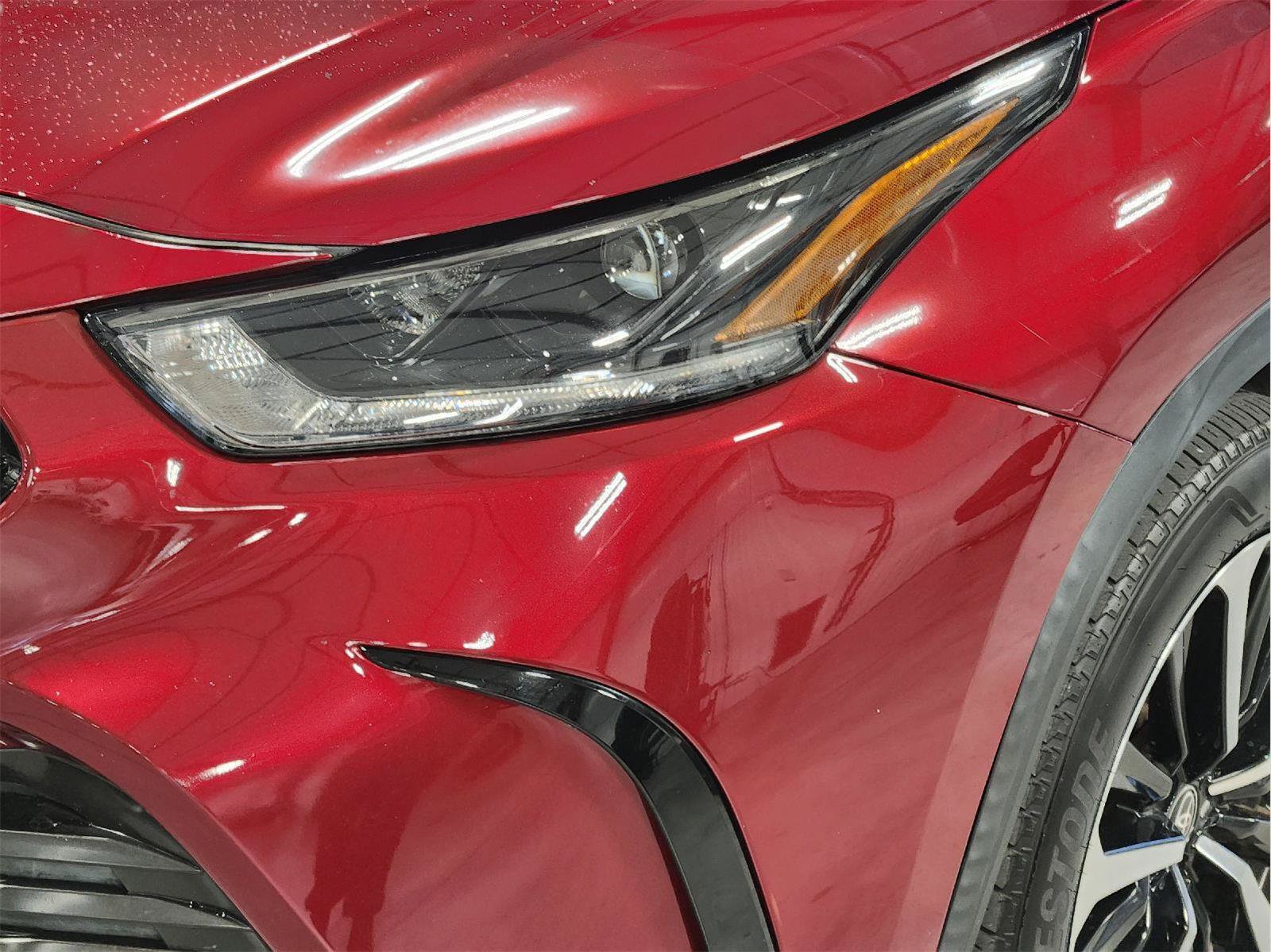 Used 2021 Toyota Highlander XSE FWD image 8