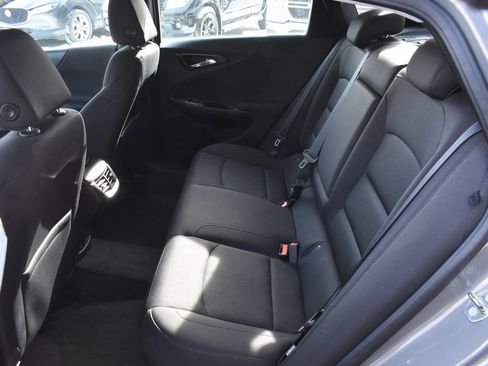 Used 2018 Chevrolet Malibu LT w/ Driver Confidence Package image 24