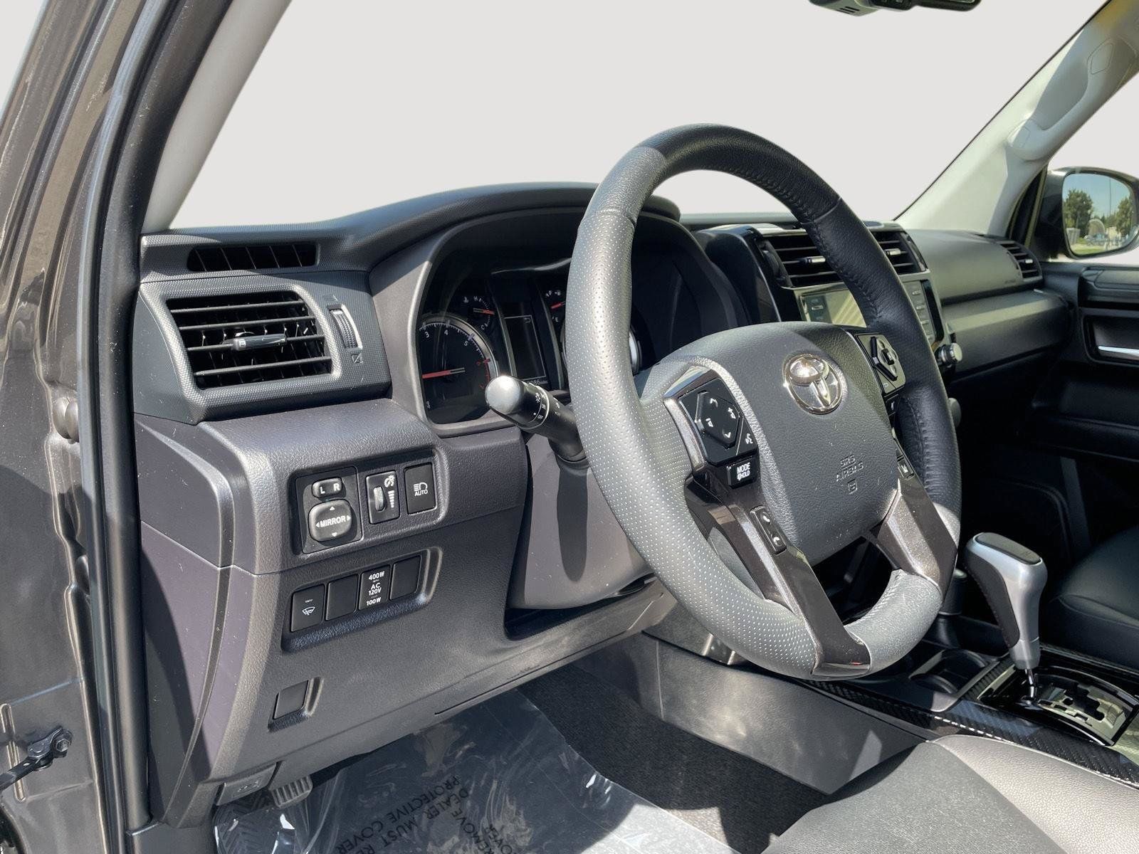 Used 2020 Toyota 4Runner TRD Off-Road Premium w/ Moonroof Package AWD/4WD image 26