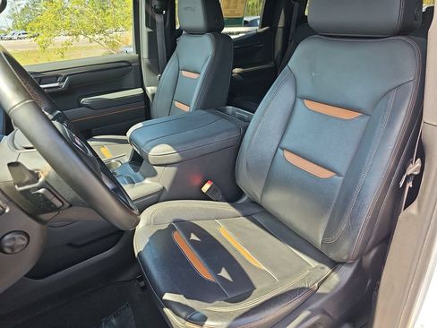 Used 2024 GMC Sierra 1500 AT4 w/ Technology Package AWD/4WD image 19