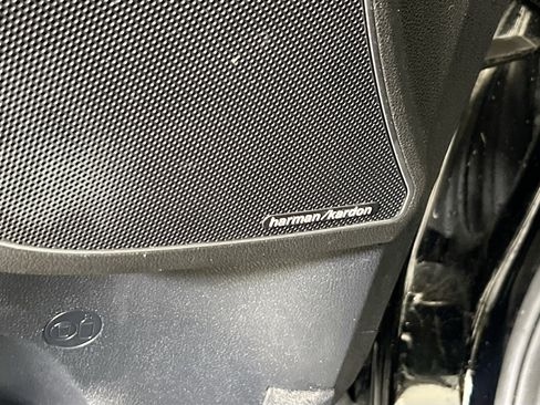 Used 2020 Kia Sorento SX image 19