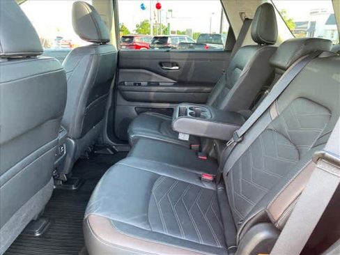 Used 2024 Nissan Pathfinder Platinum w/ Cargo Package FWD image 13