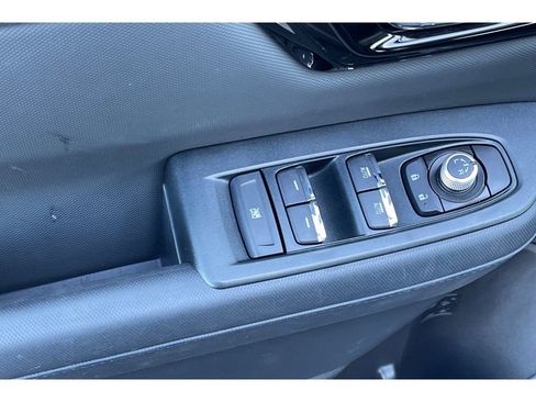 Used 2025 Subaru Forester Limited image 12