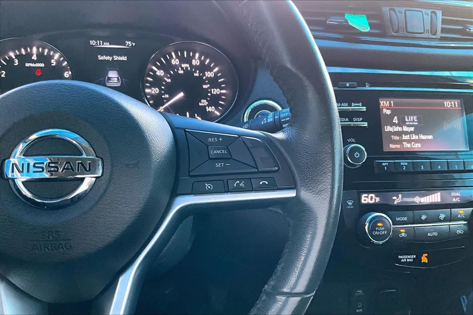 Used 2017 Nissan Rogue SV AWD/4WD image 24
