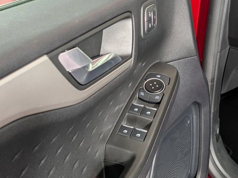 Used 2020 Ford Escape SEL FWD image 25