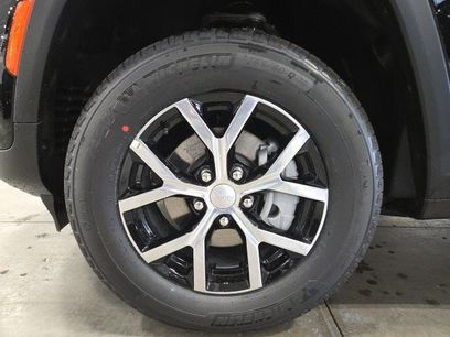 New 2025 Jeep Grand Cherokee Limited w/ Trailer Tow Package