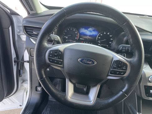 Used 2020 Ford Explorer XLT w/ Equipment Group 202A image 15