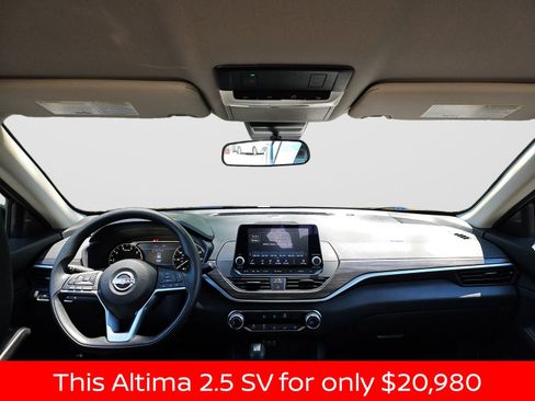 Used 2025 Nissan Altima 2.5 SV FWD image 21