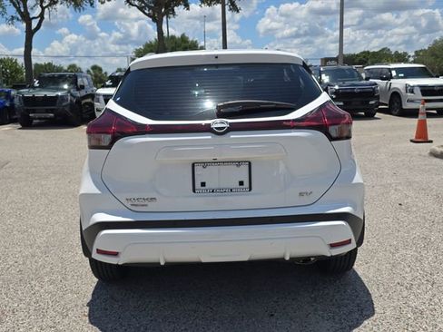 Certified 2023 Nissan Kicks SV FWD image 7