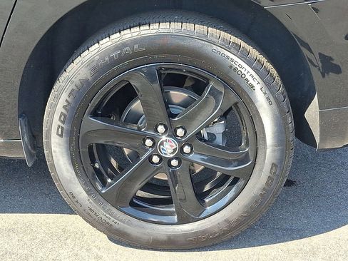 Certified 2024 Buick Enclave Essence w/ Sport Touring Edition image 32