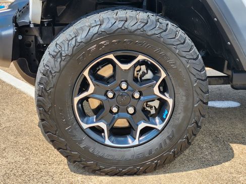 Used 2023 Jeep Wrangler Unlimited Rubicon 4xe AWD/4WD image 20