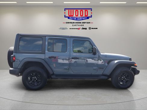 Used 2025 Jeep Wrangler Unlimited Sport AWD/4WD image 2