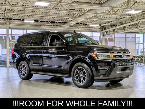 Used 2024 Ford Expedition XLT AWD/4WD image 2