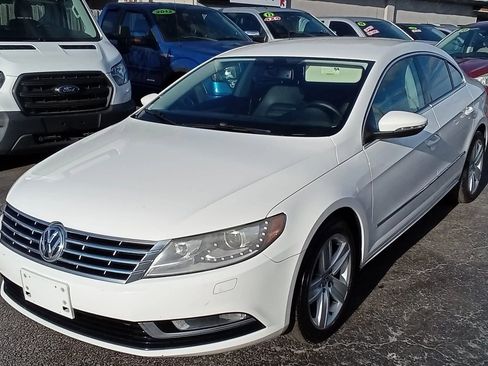 Used 2013 Volkswagen CC Sport image 2