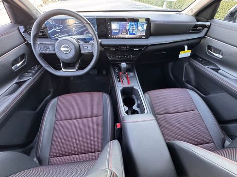 New 2026 Nissan Kicks SR w/ Cold Weather Package image 11