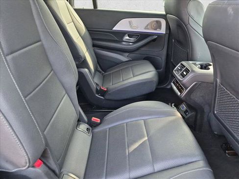 Used 2025 Mercedes-Benz GLS 450 4MATIC image 22