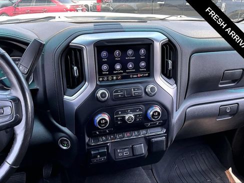 Used 2020 GMC Sierra 1500 SLT w/ X31 Off-Road Package AWD/4WD image 9
