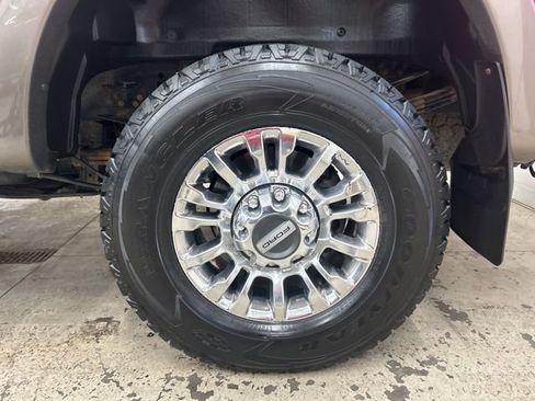 Used 2021 Ford F350 Lariat w/ Lariat Ultimate Package image 8