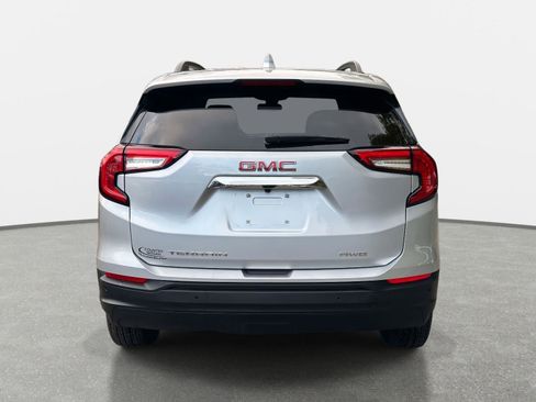 Used 2022 GMC Terrain SLE w/ Driver Convenience Package image 6