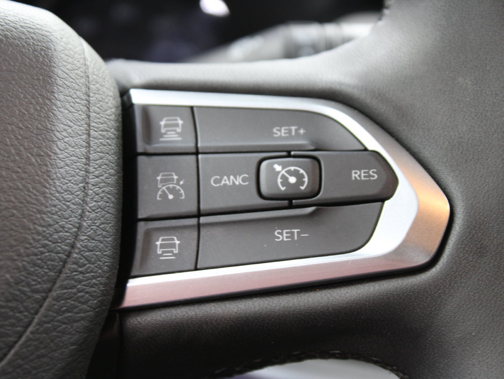 Used 2025 Jeep Compass Limited AWD/4WD image 52