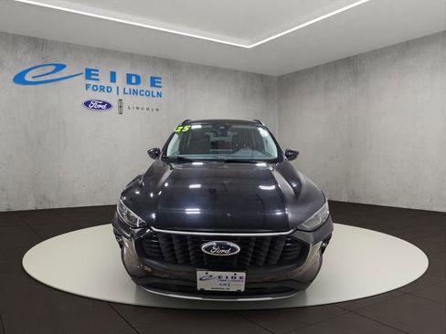 Certified 2025 Ford Escape Platinum AWD/4WD image 3