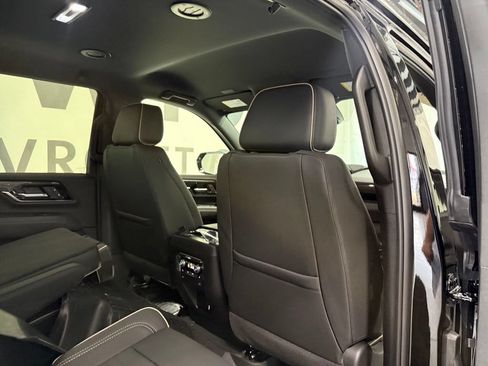New 2026 GMC Yukon Elevation w/ LPO, Floor Liner Package AWD/4WD image 17