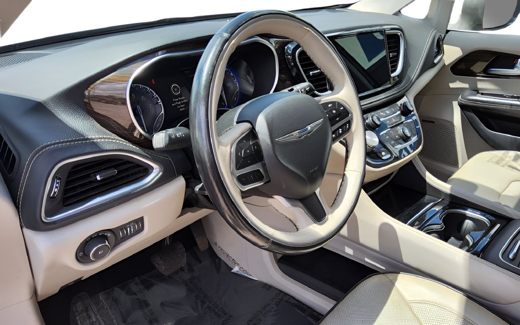 Used 2021 Chrysler Pacifica Limited w/ Premium & Safety Sphere Group AWD/4WD image 21
