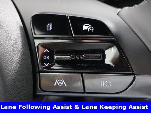 Certified 2025 Hyundai Elantra Sport image 12