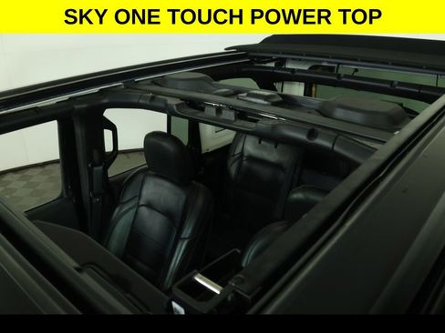 Used 2022 Jeep Wrangler Unlimited Sahara AWD/4WD image 3