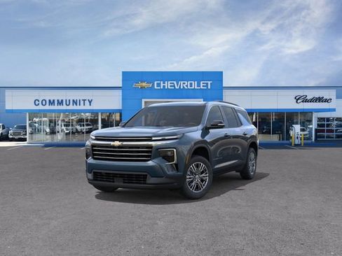 New 2026 Chevrolet Traverse LT w/ LPO, Floor Liner Package image 9