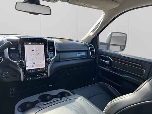 Used 2024 RAM 2500 Laramie image 24