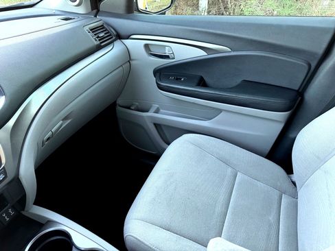 Used 2018 Honda Pilot EX image 31