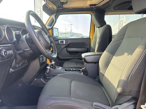 Used 2018 Jeep Wrangler Sport AWD/4WD image 12