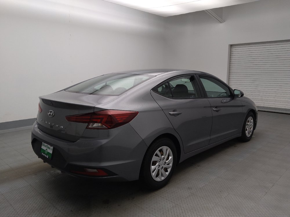 Used 2019 Hyundai Elantra SE w/ Cargo Package FWD image 9